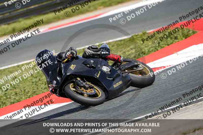 cadwell no limits trackday;cadwell park;cadwell park photographs;cadwell trackday photographs;enduro digital images;event digital images;eventdigitalimages;navarra;no limits trackdays;peter wileman photography;racing digital images;trackday digital images;trackday photos